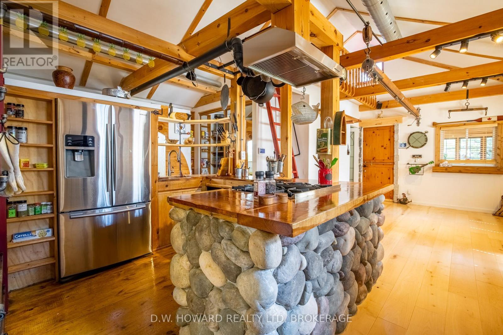 3816 Crystal Beach Drive, Fort Erie (Crystal Beach), Ontario  L0S 1B0 - Photo 13 - X12216147