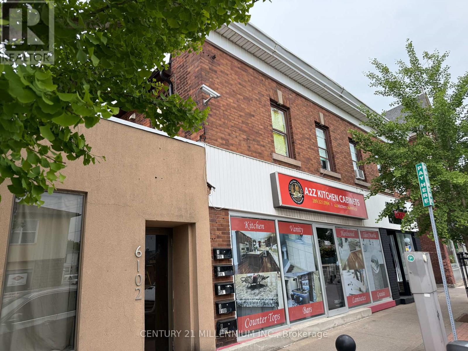 6102 Main Street, Niagara Falls, Ontario  L2G 5Z9 - Photo 1 - X12216135
