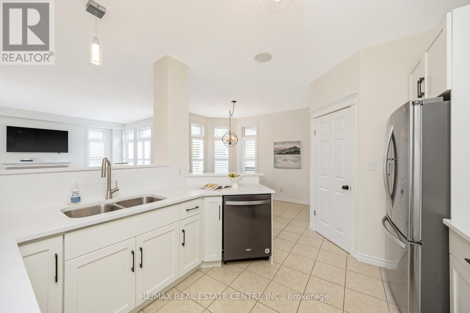 237 Ridge Top Crescent, Guelph/eramosa, Ontario  N0B 2K0 - Photo 14 - X12216145