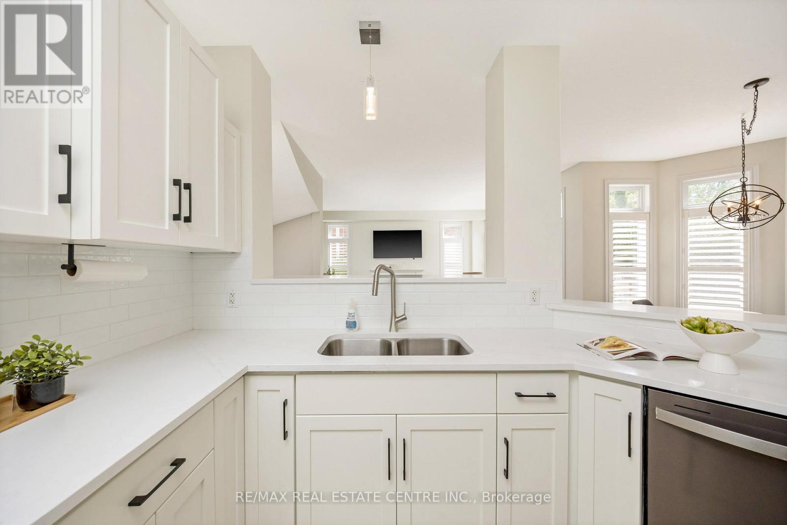 237 Ridge Top Crescent, Guelph/eramosa, Ontario  N0B 2K0 - Photo 15 - X12216145