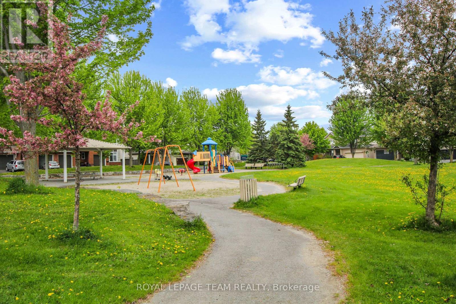 124 Versilia Drive, Ottawa, Ontario  K2G 7E2 - Photo 42 - X12216173