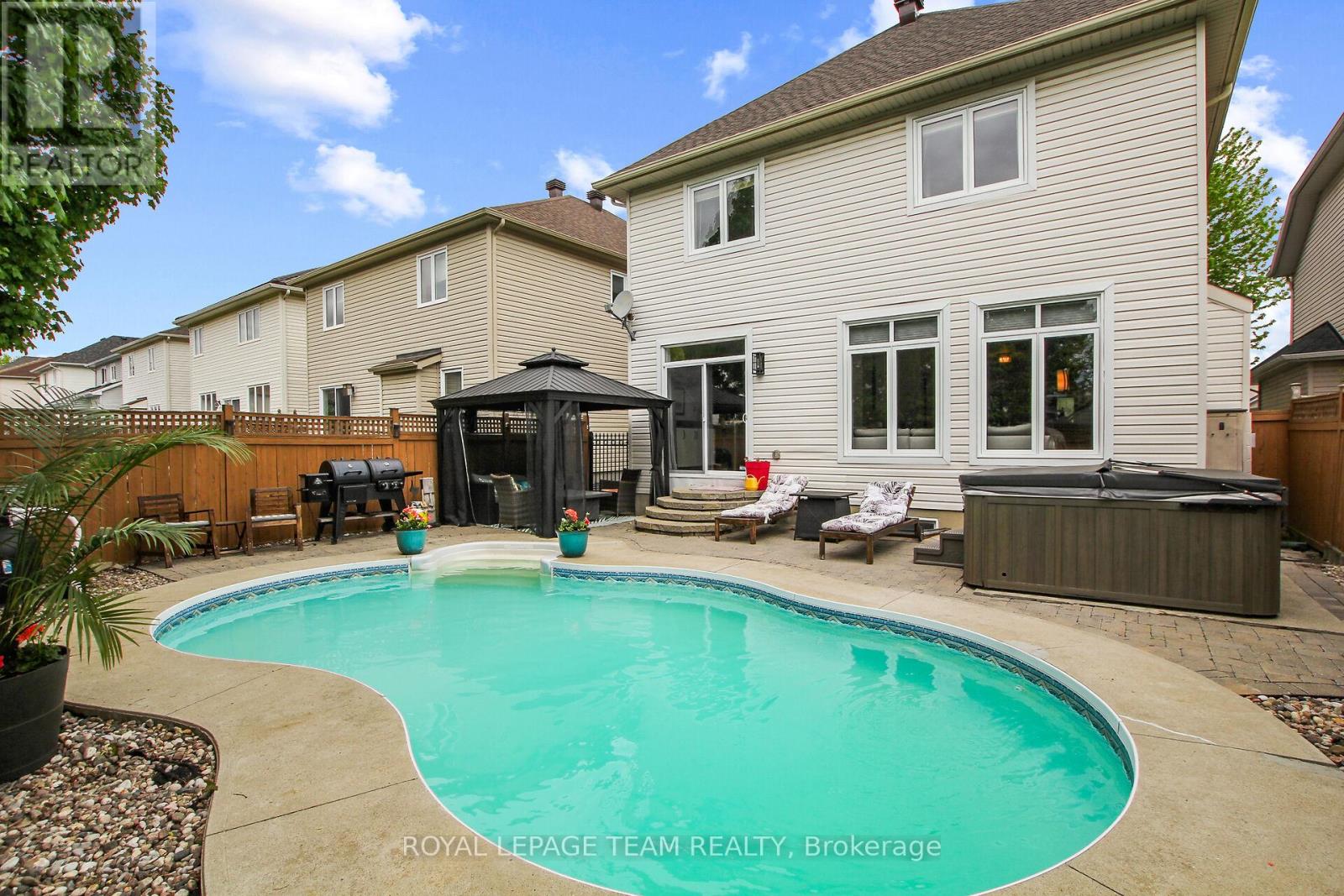 124 Versilia Drive, Ottawa, Ontario  K2G 7E2 - Photo 39 - X12216173