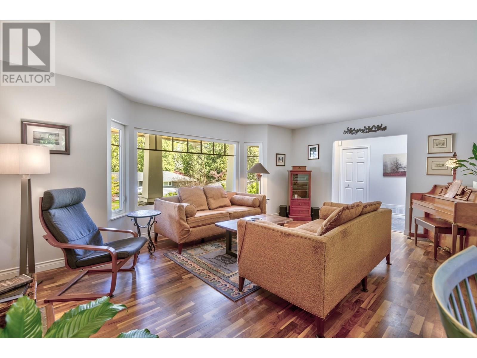 2956 Spuraway Avenue, Coquitlam, British Columbia  V3C 2C8 - Photo 8 - R2994971
