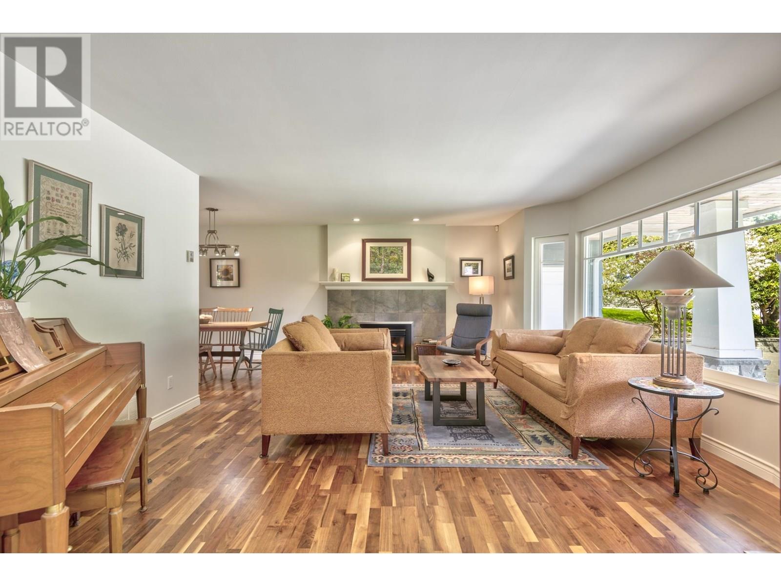 2956 Spuraway Avenue, Coquitlam, British Columbia  V3C 2C8 - Photo 5 - R2994971