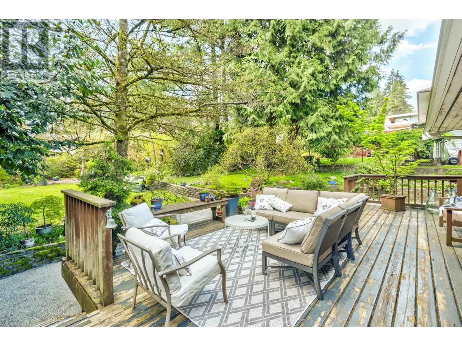 2956 Spuraway Avenue, Coquitlam, British Columbia  V3C 2C8 - Photo 17 - R2994971