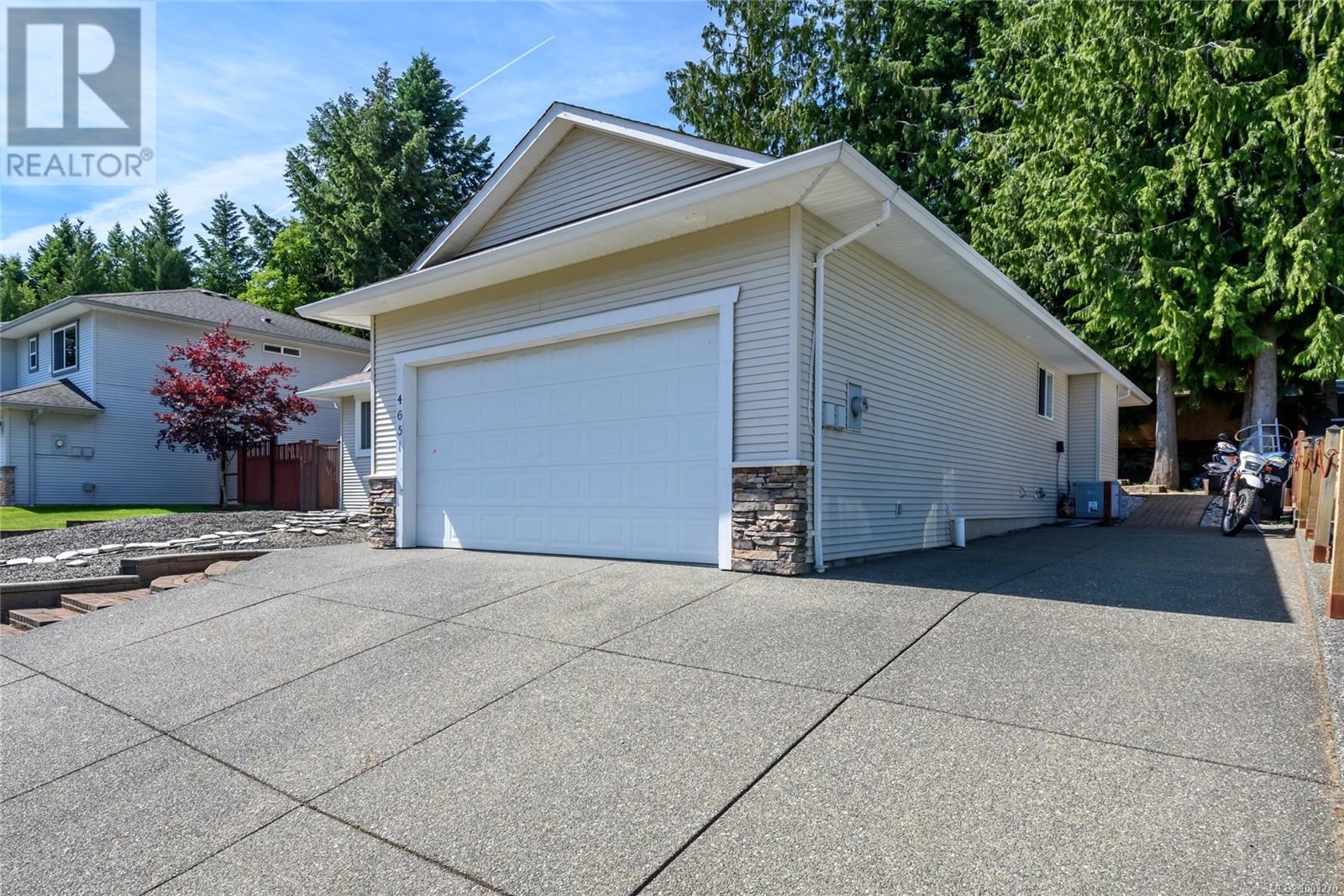 4651 Salal Pl, Courtenay, British Columbia  V9N 4A1 - Photo 3 - 1003270
