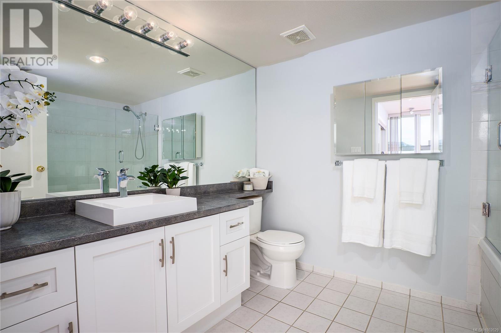 305 158 Promenade Dr, Nanaimo, British Columbia  V9R 6M7 - Photo 17 - 1002629