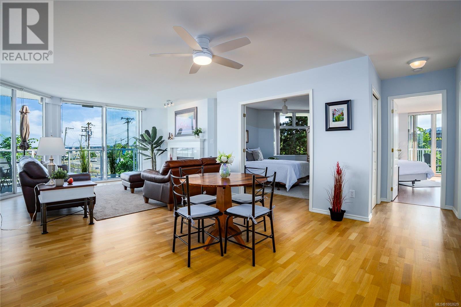 305 158 Promenade Dr, Nanaimo, British Columbia  V9R 6M7 - Photo 4 - 1002629