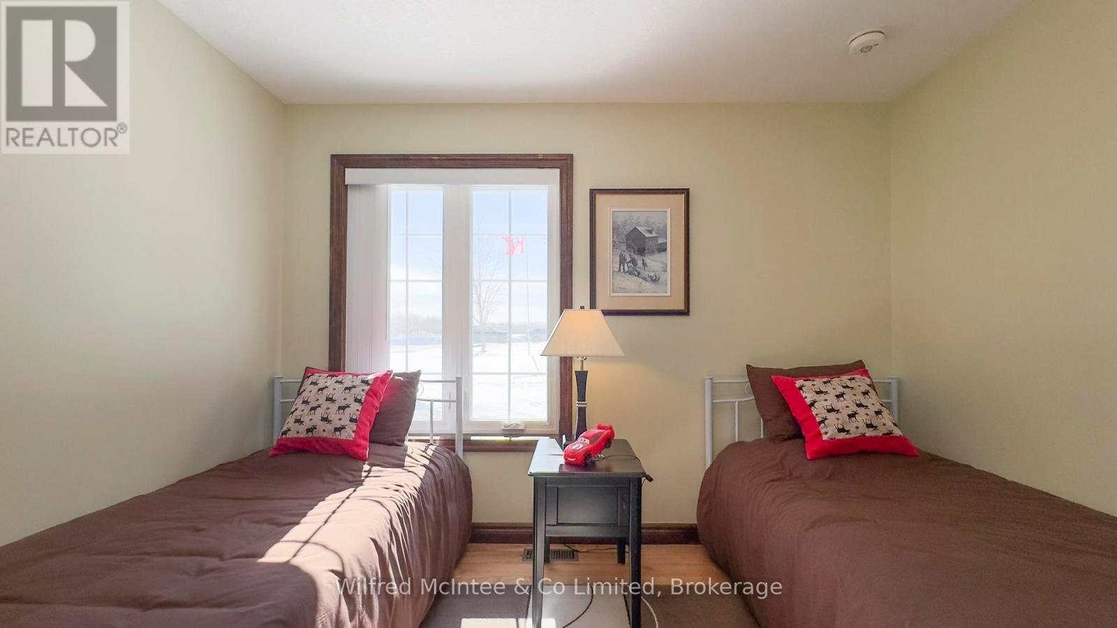 422 Hayes Lake Avenue, Huron-Kinloss, Ontario  N0G 2B0 - Photo 35 - X12010280