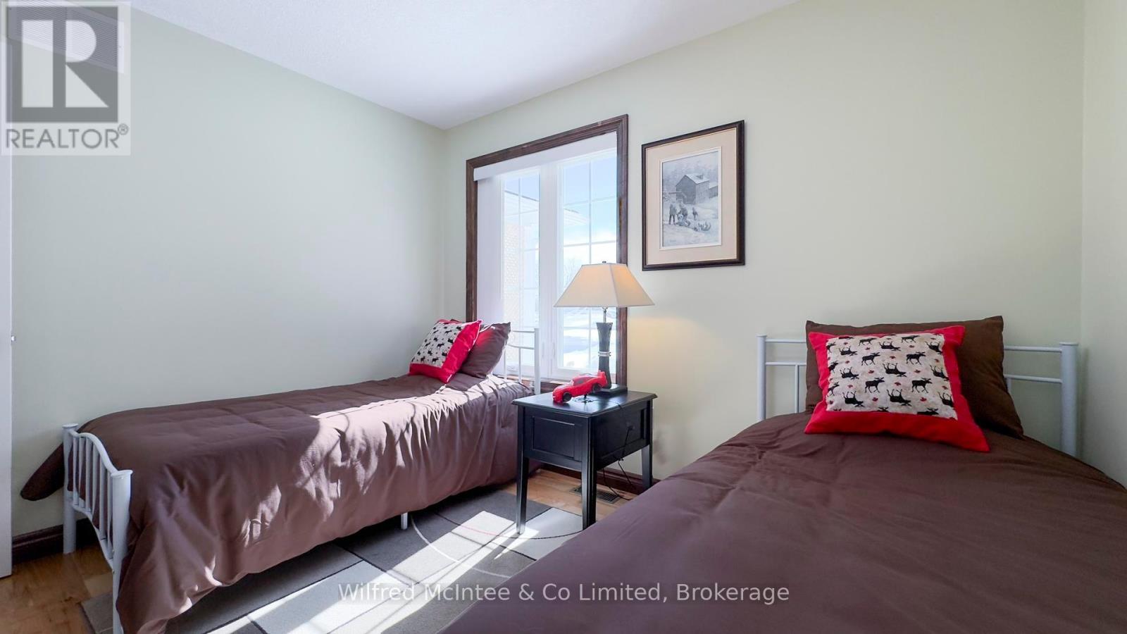 422 Hayes Lake Avenue, Huron-Kinloss, Ontario  N0G 2B0 - Photo 36 - X12010280