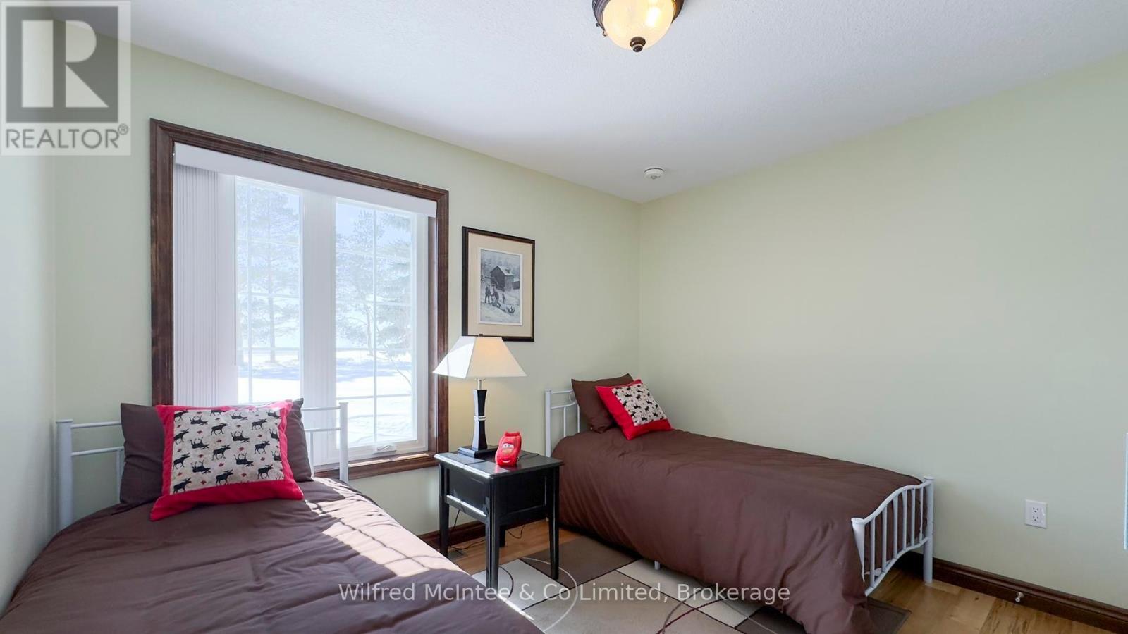 422 Hayes Lake Avenue, Huron-Kinloss, Ontario  N0G 2B0 - Photo 34 - X12010280