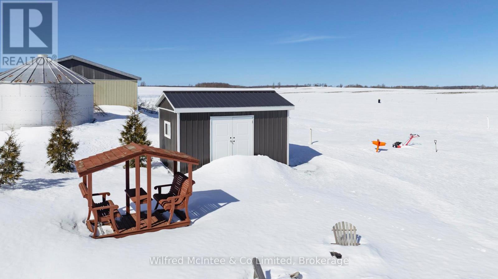 422 Hayes Lake Avenue, Huron-Kinloss, Ontario  N0G 2B0 - Photo 7 - X12010280