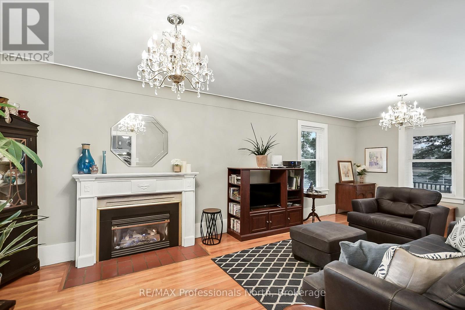 133 Main Street W, Huntsville (Chaffey), Ontario  P1H 1W5 - Photo 11 - X12215212