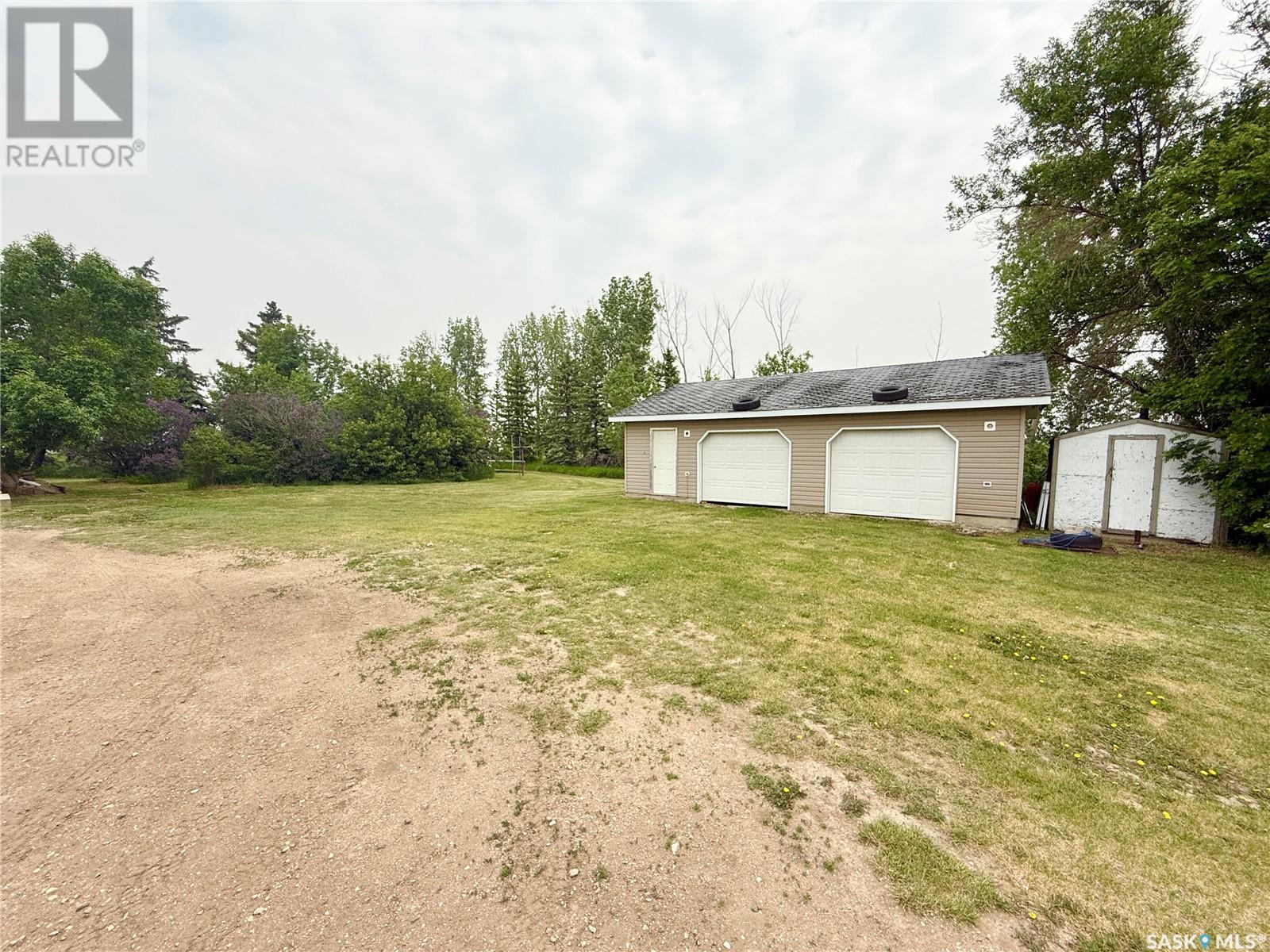 South Weyburn Acreage, Weyburn Rm No. 67, Saskatchewan  S4H 2K1 - Photo 10 - SK009275