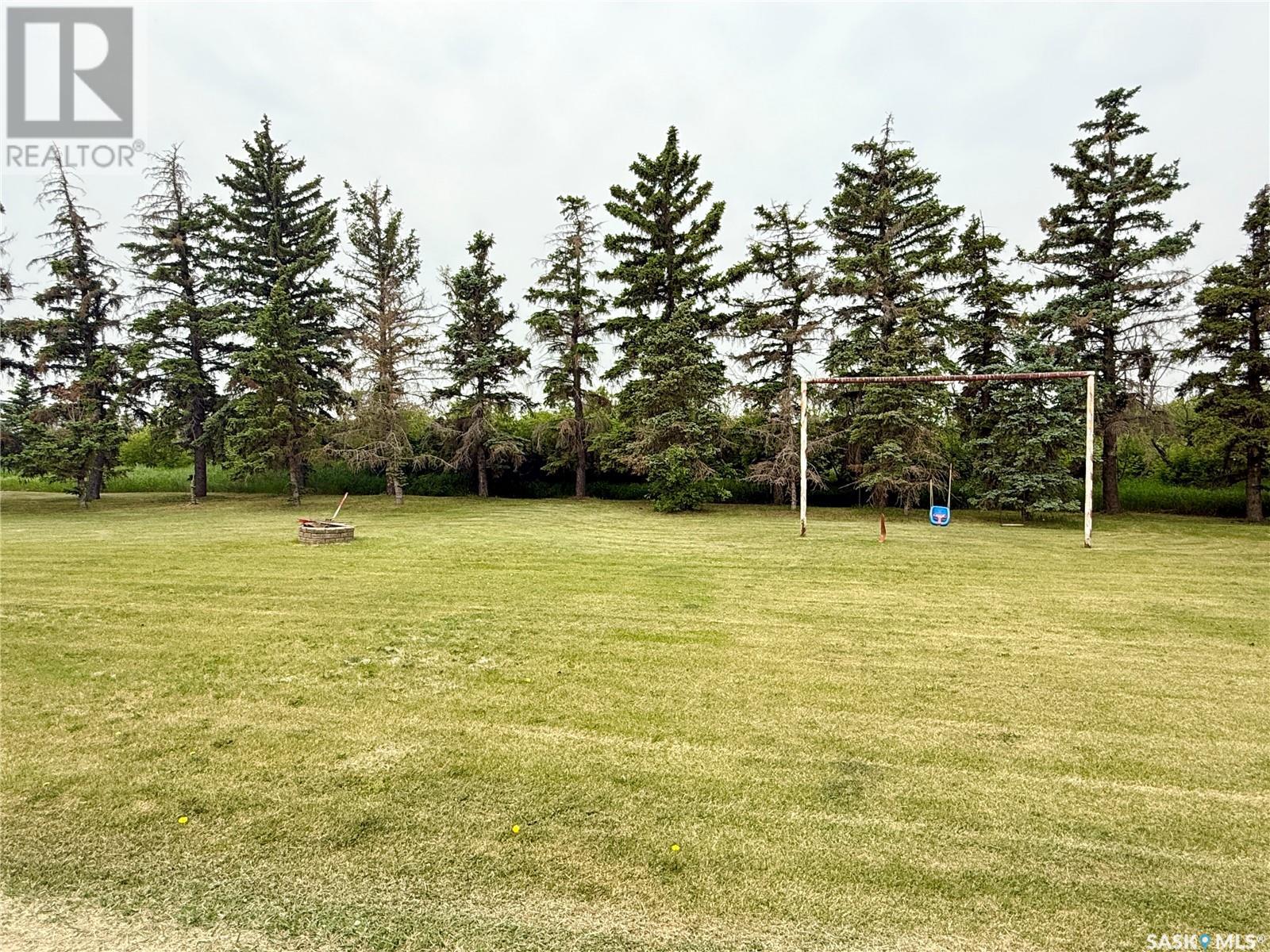 South Weyburn Acreage, Weyburn Rm No. 67, Saskatchewan  S4H 2K1 - Photo 4 - SK009275
