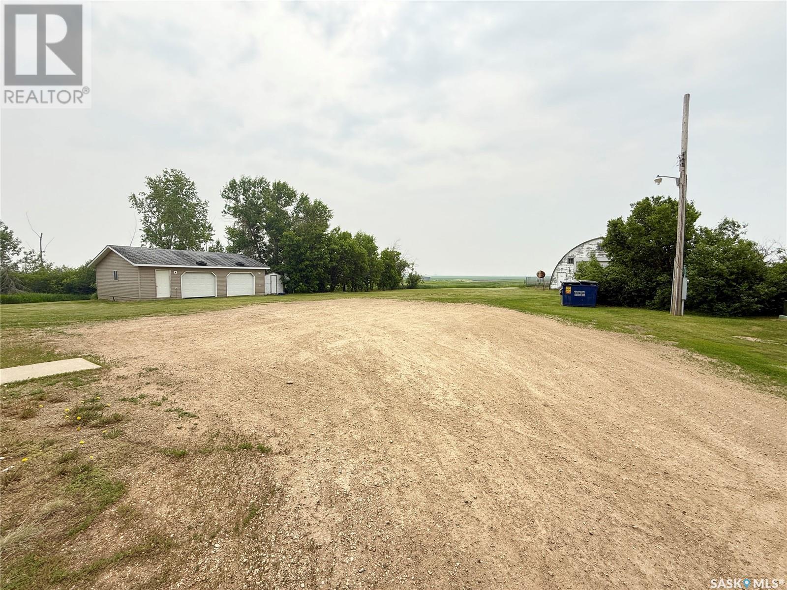 South Weyburn Acreage, Weyburn Rm No. 67, Saskatchewan  S4H 2K1 - Photo 5 - SK009275