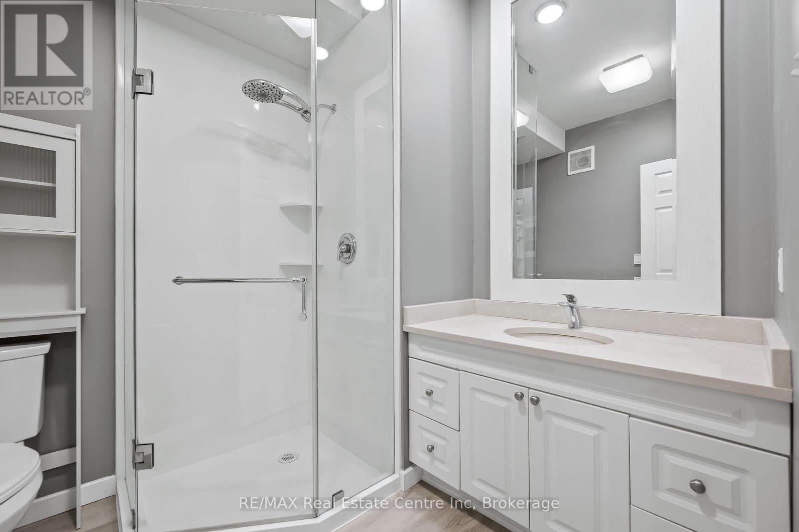 52 Bond Court, Guelph, Ontario  N1H 8N7 - Photo 29 - X12216185