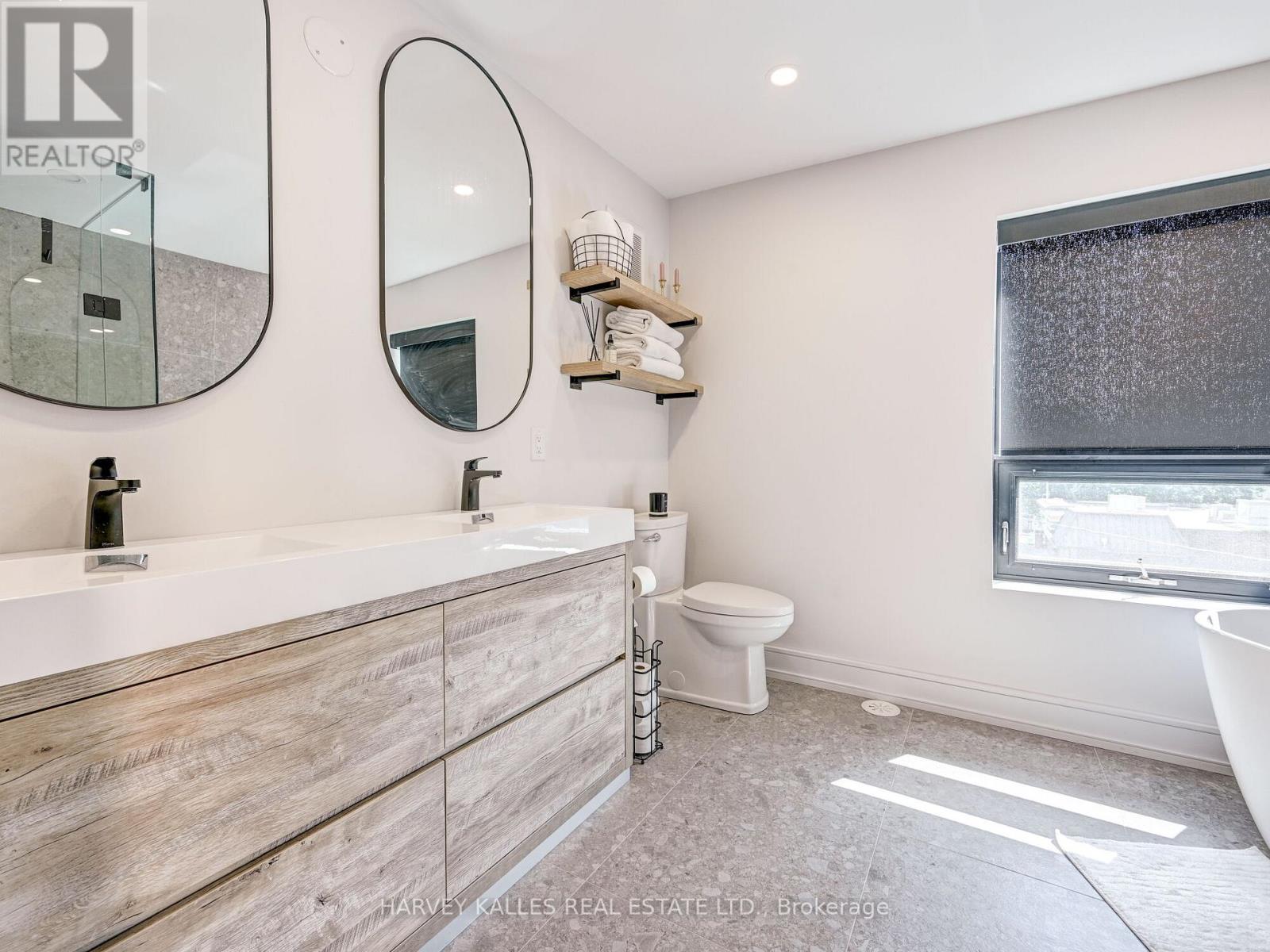 Upper - 885 Dundas Street W, Toronto, Ontario  M6J 1B9 - Photo 20 - C12216159