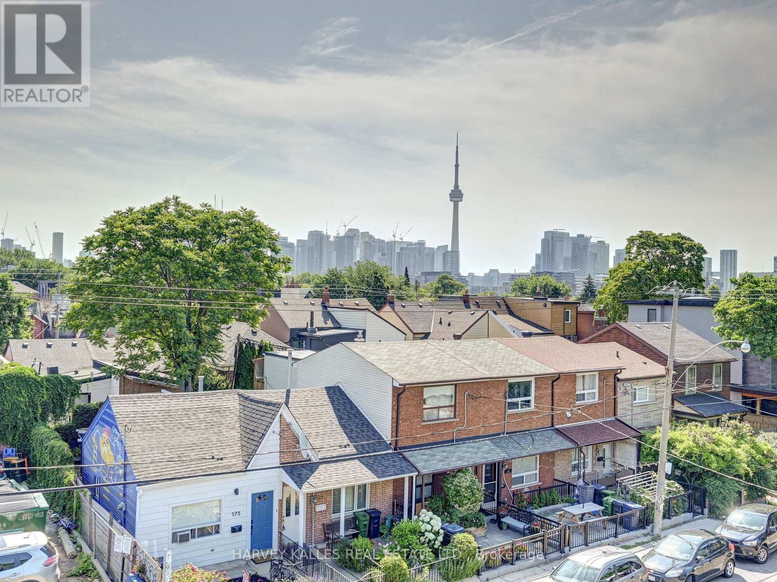 Upper - 885 Dundas Street W, Toronto, Ontario  M6J 1B9 - Photo 23 - C12216159