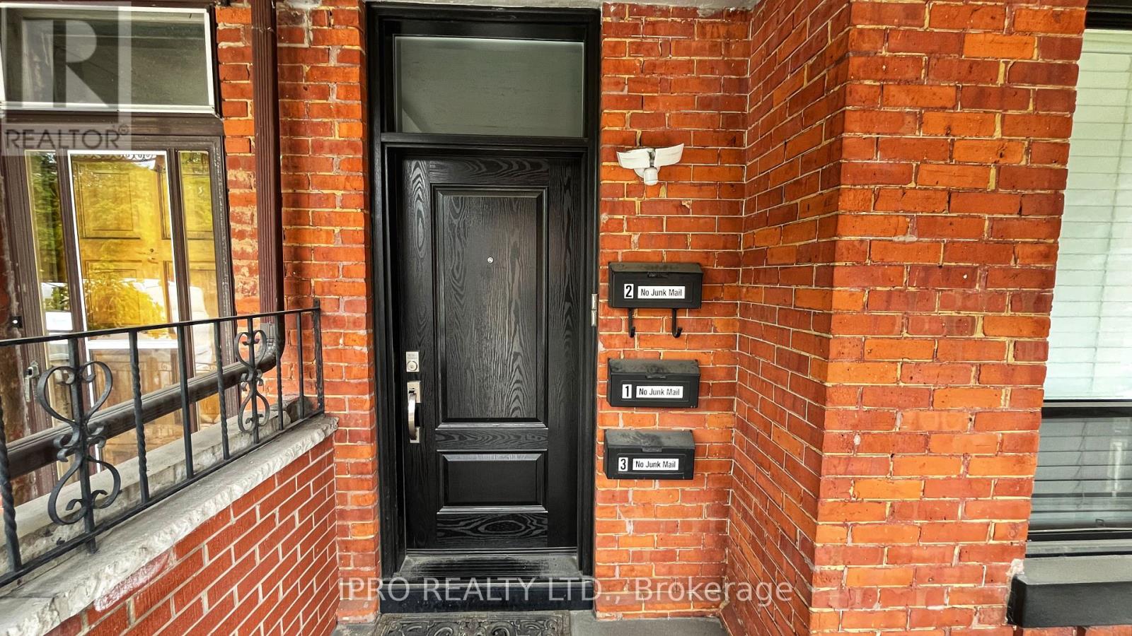 2-Main - 471 Ossington Avenue, Toronto, Ontario  M6G 3T3 - Photo 3 - C12216188