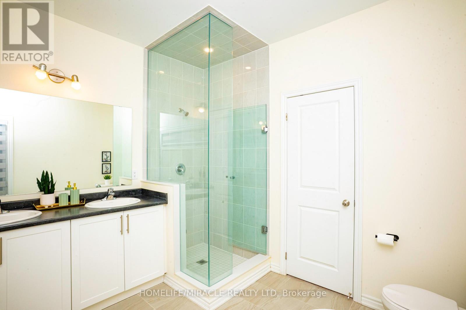 1250 Rexton Drive, Oshawa (Kedron), Ontario  L1H 8L7 - Photo 37 - E12216218