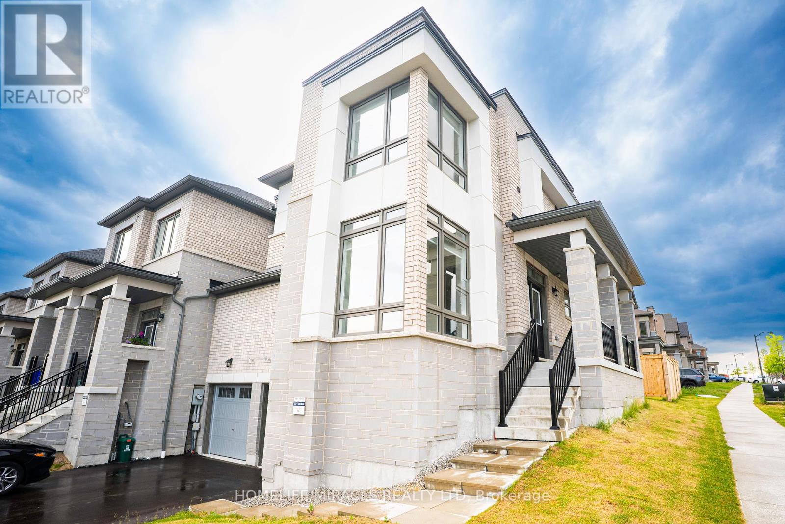 1250 Rexton Drive, Oshawa (Kedron), Ontario  L1H 8L7 - Photo 6 - E12216218