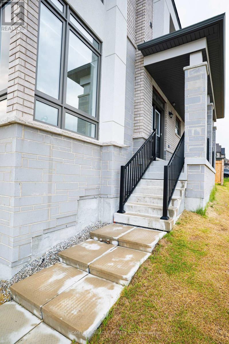 1250 Rexton Drive, Oshawa (Kedron), Ontario  L1H 8L7 - Photo 7 - E12216218