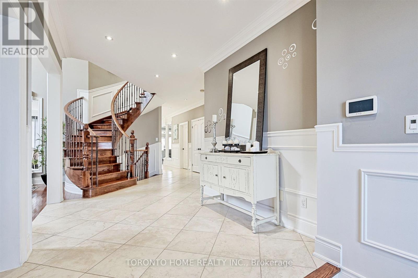 1799 Grayabbey Court, Pickering, Ontario  L1V 7G2 - Photo 2 - E12216242