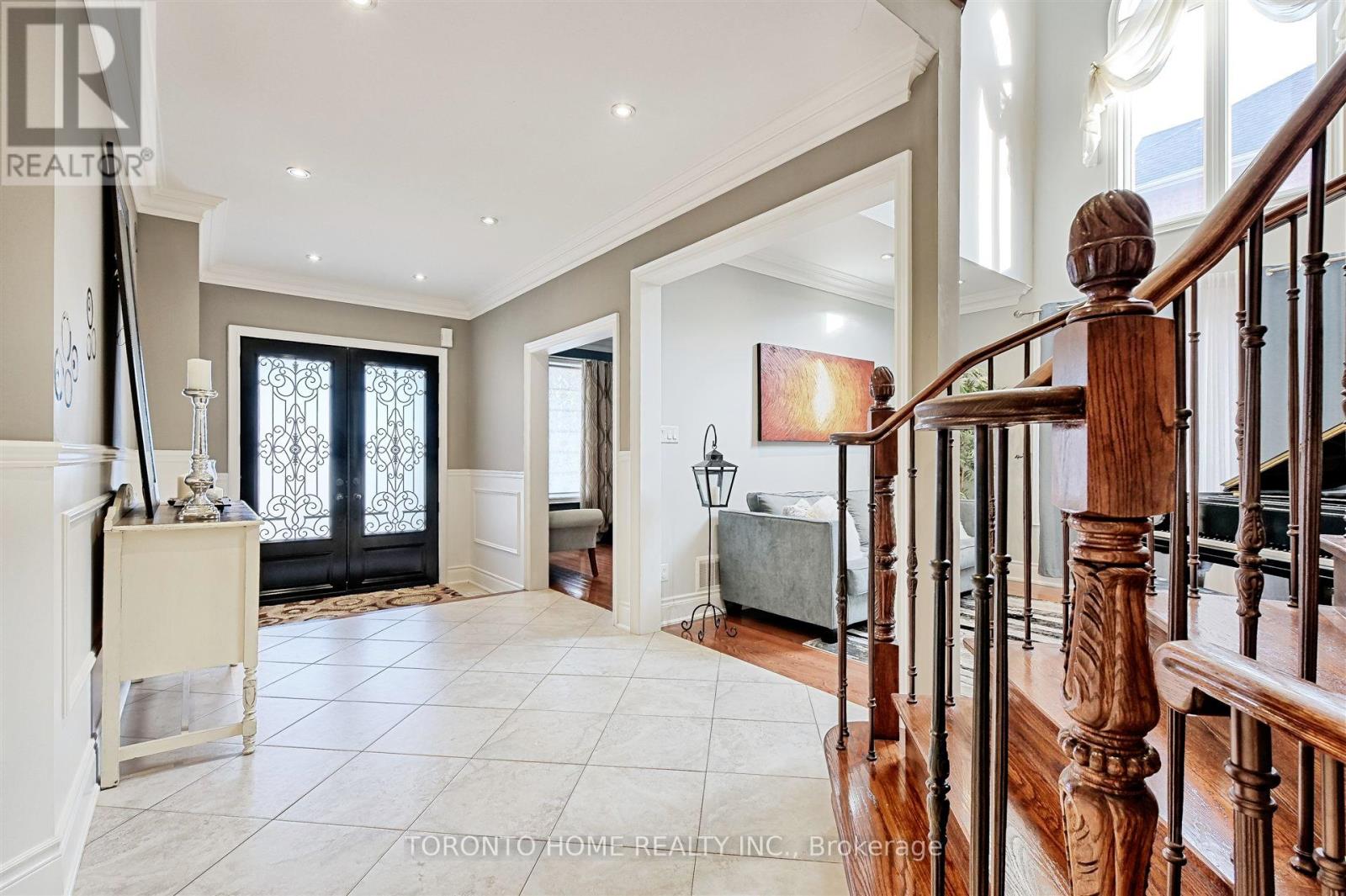 1799 Grayabbey Court, Pickering, Ontario  L1V 7G2 - Photo 3 - E12216242