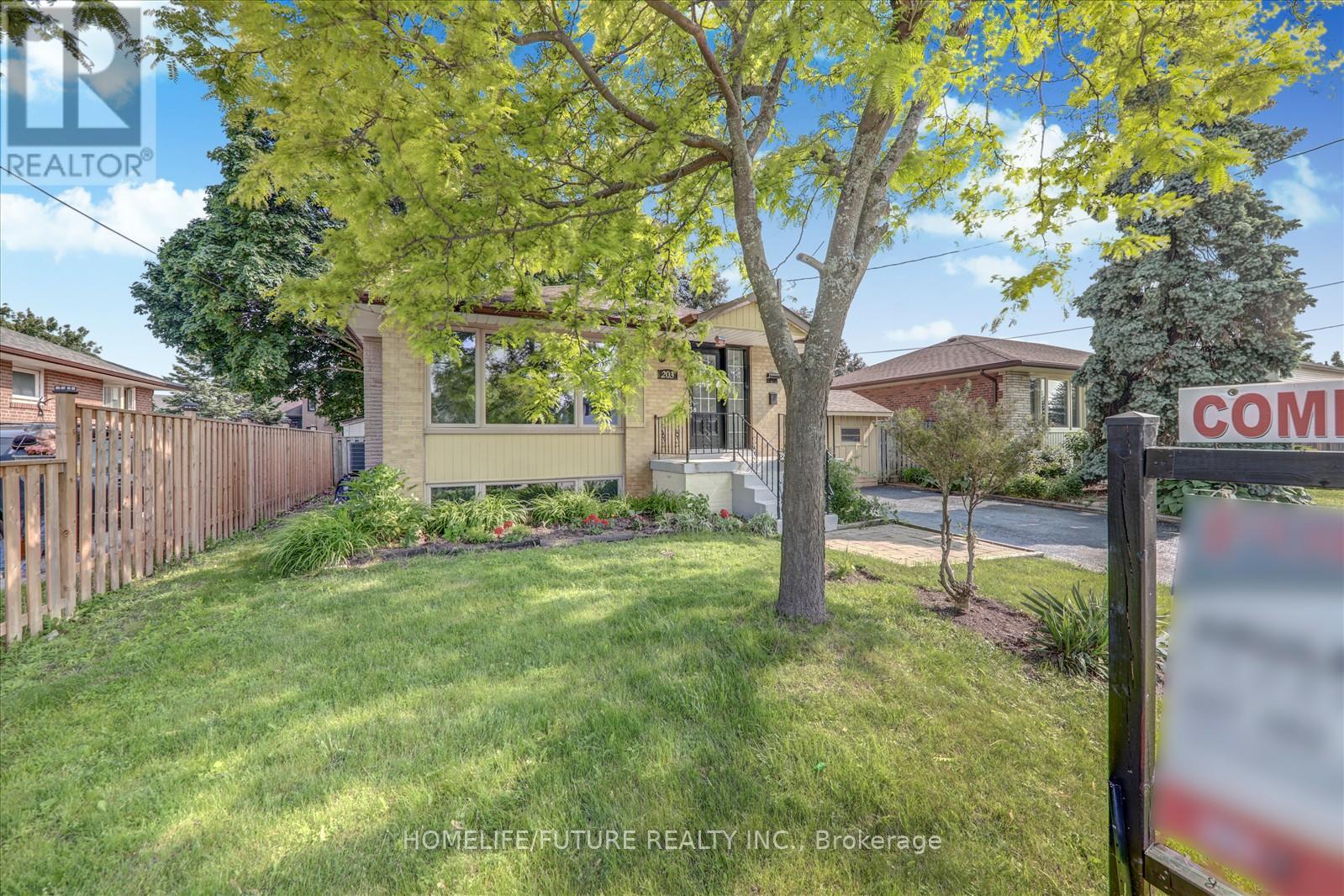 203 Crawforth Street, Whitby (Blue Grass Meadows), Ontario  L1N 3S4 - Photo 4 - E12214115