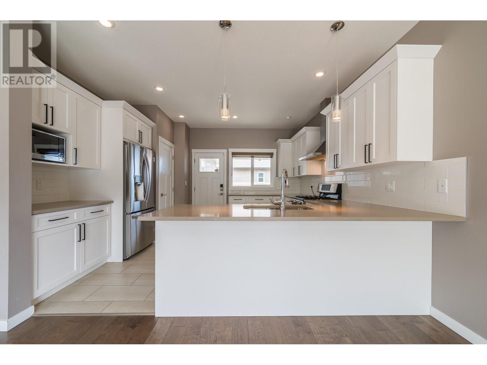 2198 Saddleback Drive, Kamloops, British Columbia  V2B 0G7 - Photo 12 - 10352005