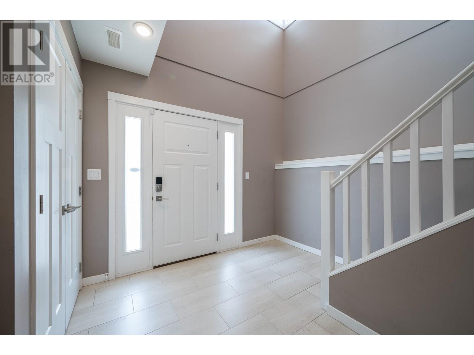2198 Saddleback Drive, Kamloops, British Columbia  V2B 0G7 - Photo 5 - 10352005