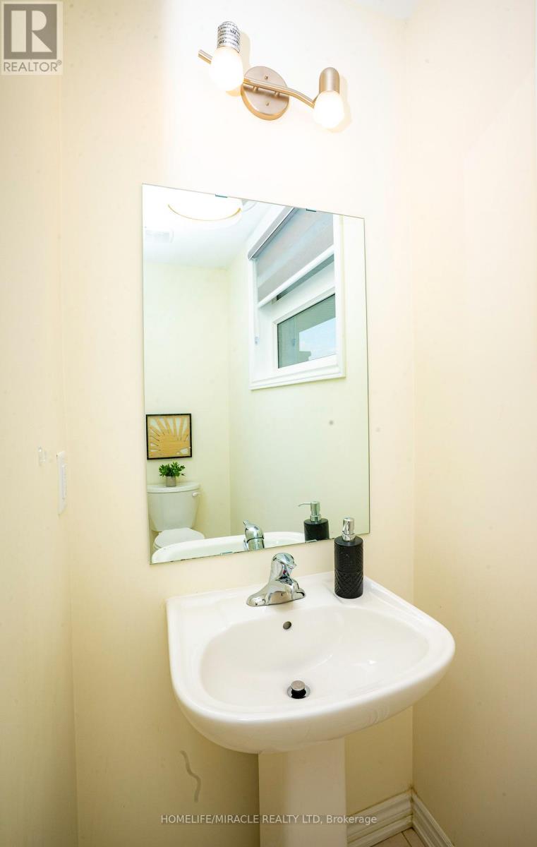 1250 Rexton Drive, Oshawa (Kedron), Ontario  L1H 8L7 - Photo 25 - E12216218