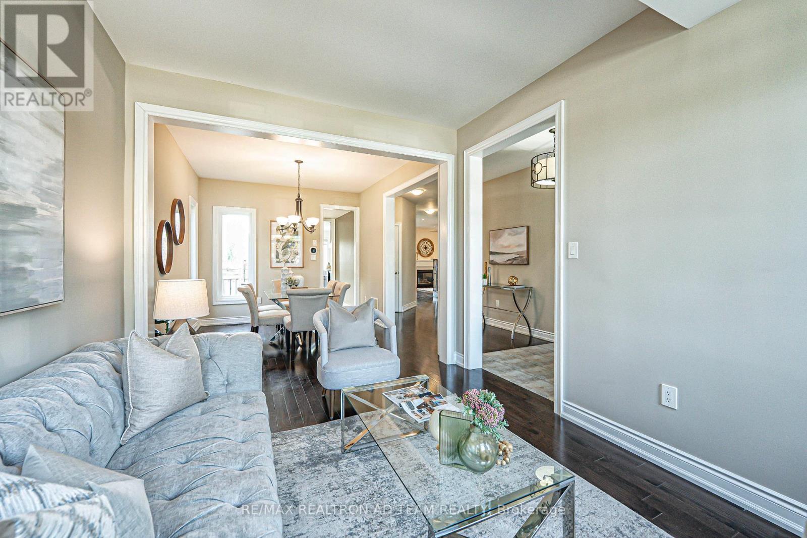 39 Beverton Crescent, Ajax (Northwest Ajax), Ontario  L1T 0L8 - Photo 6 - E12216220
