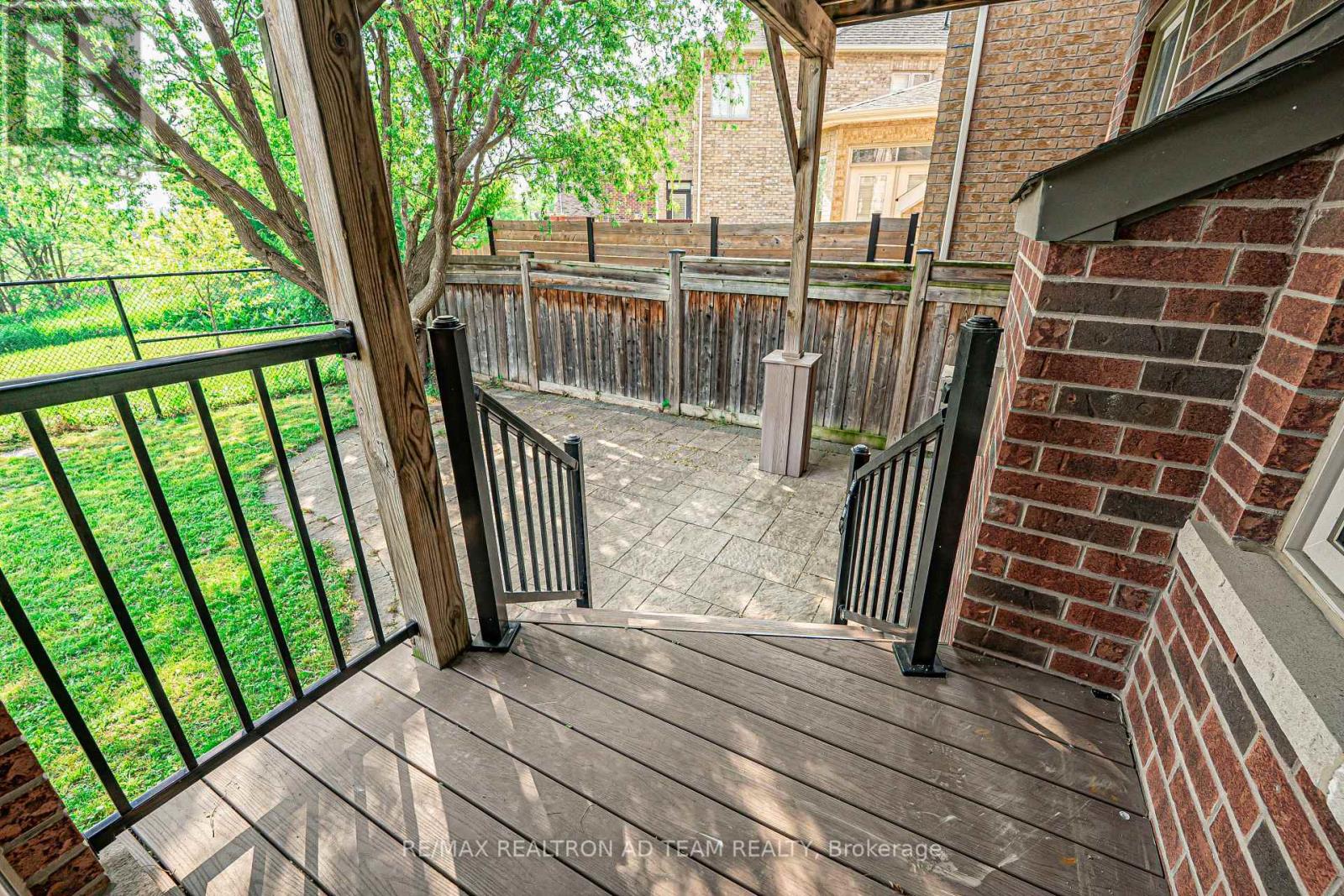 39 Beverton Crescent, Ajax (Northwest Ajax), Ontario  L1T 0L8 - Photo 33 - E12216220