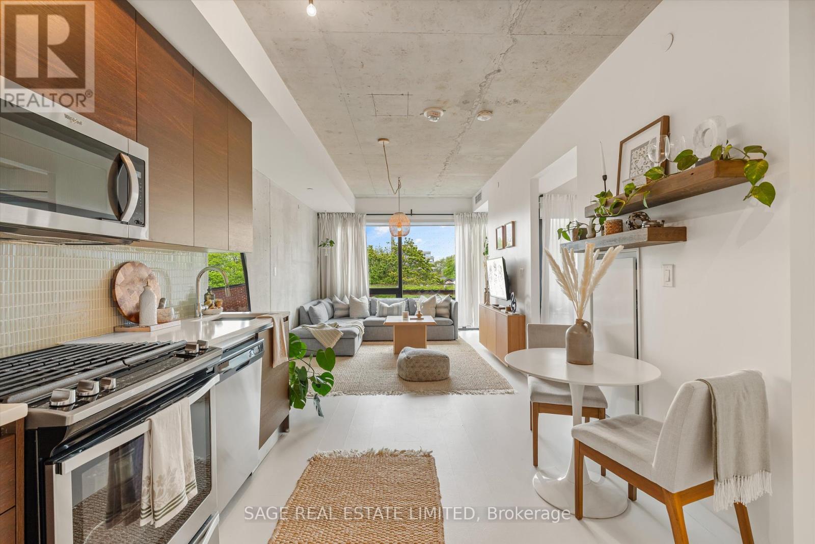 406 - 246 Logan Avenue, Toronto (South Riverdale), Ontario  M4M 0E9 - Photo 2 - E12216250