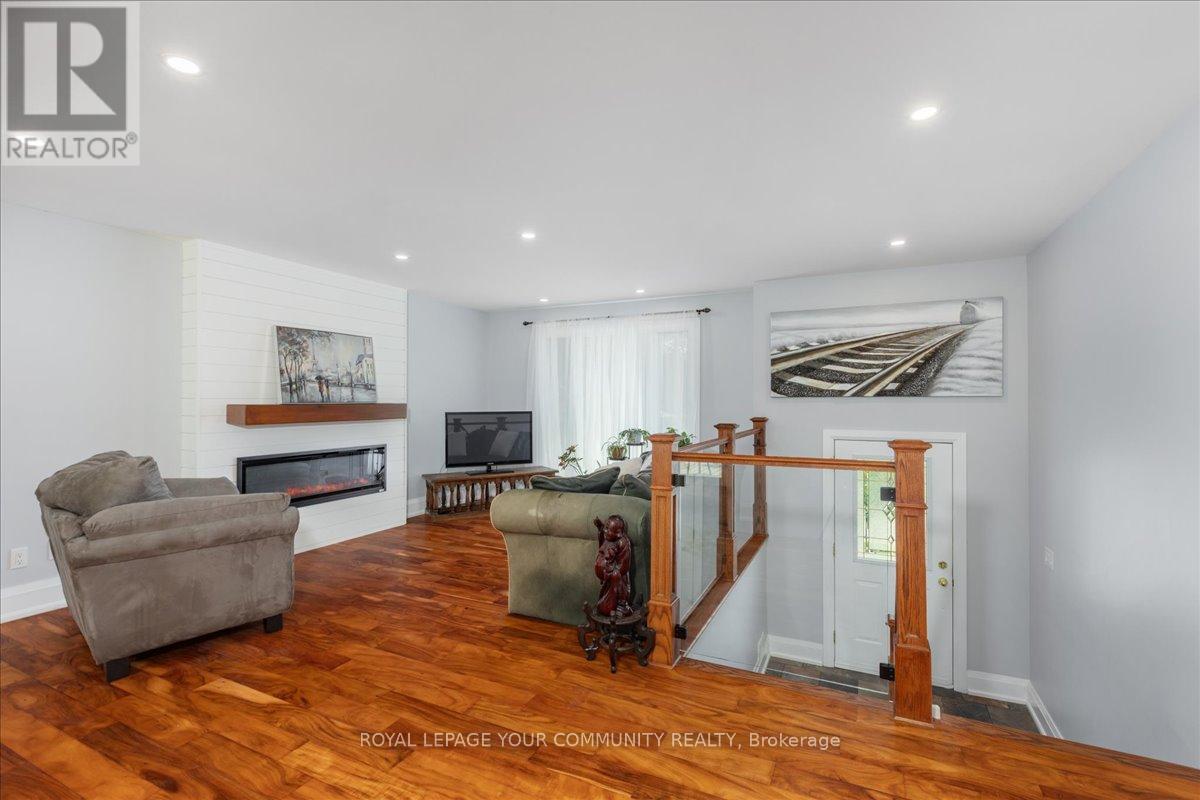 75 Holland River Boulevard, East Gwillimbury (Holland Landing), Ontario  L9N 1C3 - Photo 11 - N12215108