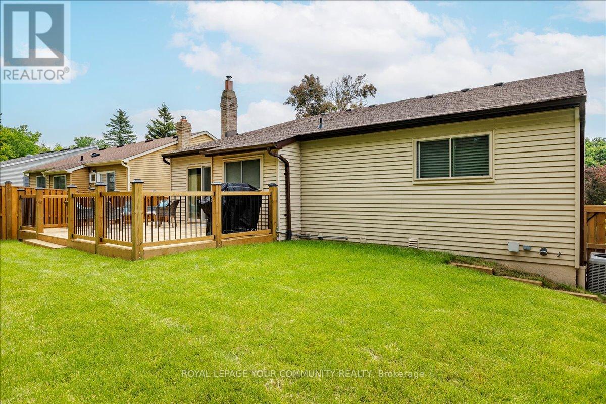 75 Holland River Boulevard, East Gwillimbury (Holland Landing), Ontario  L9N 1C3 - Photo 30 - N12215108