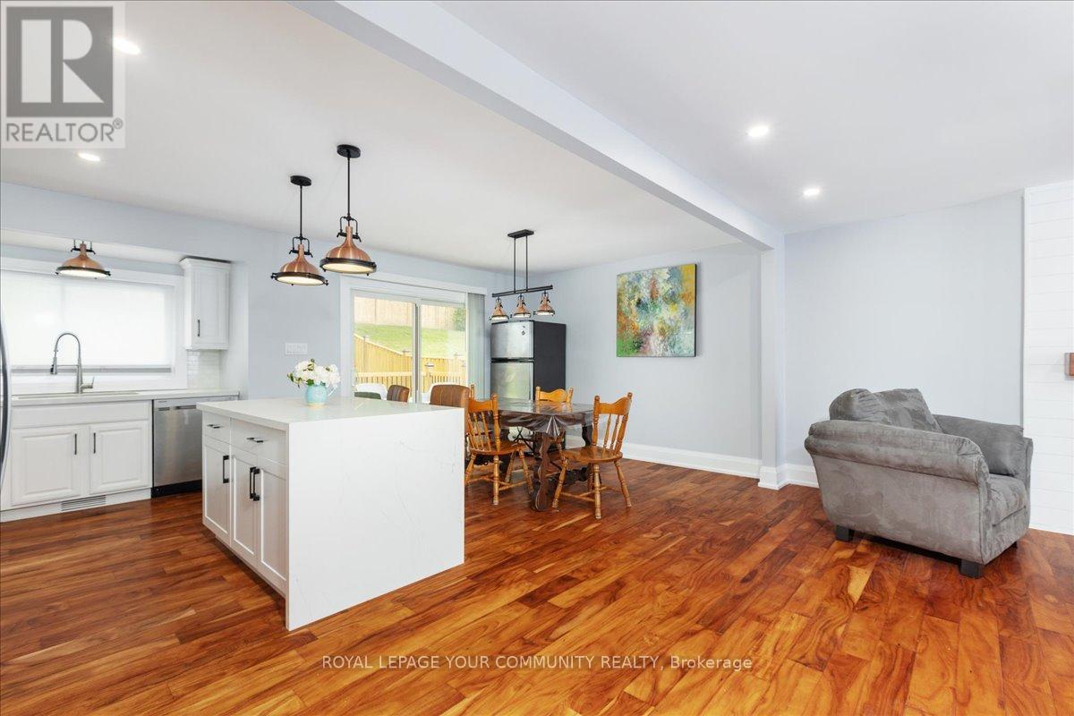 75 Holland River Boulevard, East Gwillimbury (Holland Landing), Ontario  L9N 1C3 - Photo 6 - N12215108