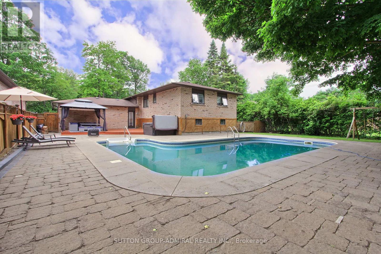 26 Tall Pines Trail, East Gwillimbury (Holland Landing), Ontario  L9N 1J5 - Photo 5 - N12215533