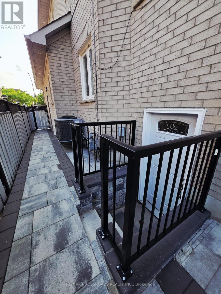50 GRANDLEA CRESCENT, markham (rouge fairways), Ontario