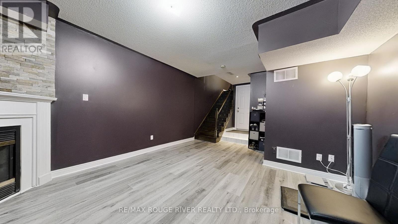 33 - 6 Leonard Street, Richmond Hill (Westbrook), Ontario  L4C 0L6 - Photo 32 - N12215779