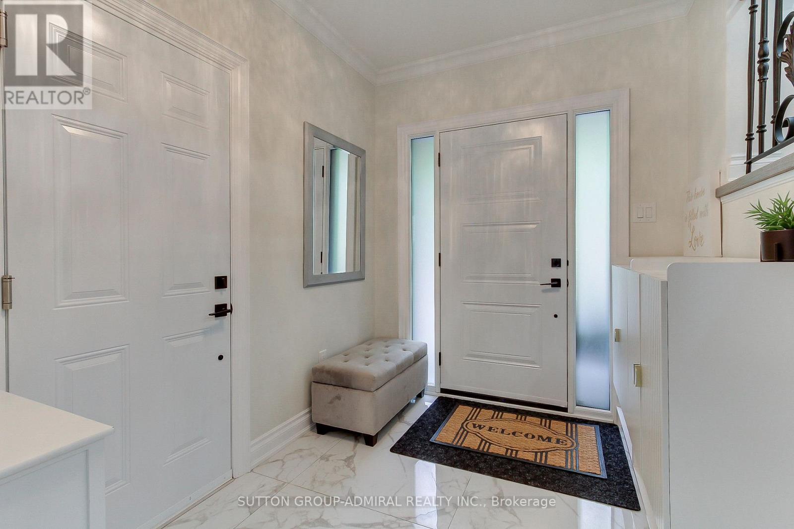 26 Tall Pines Trail, East Gwillimbury (Holland Landing), Ontario  L9N 1J5 - Photo 8 - N12215533