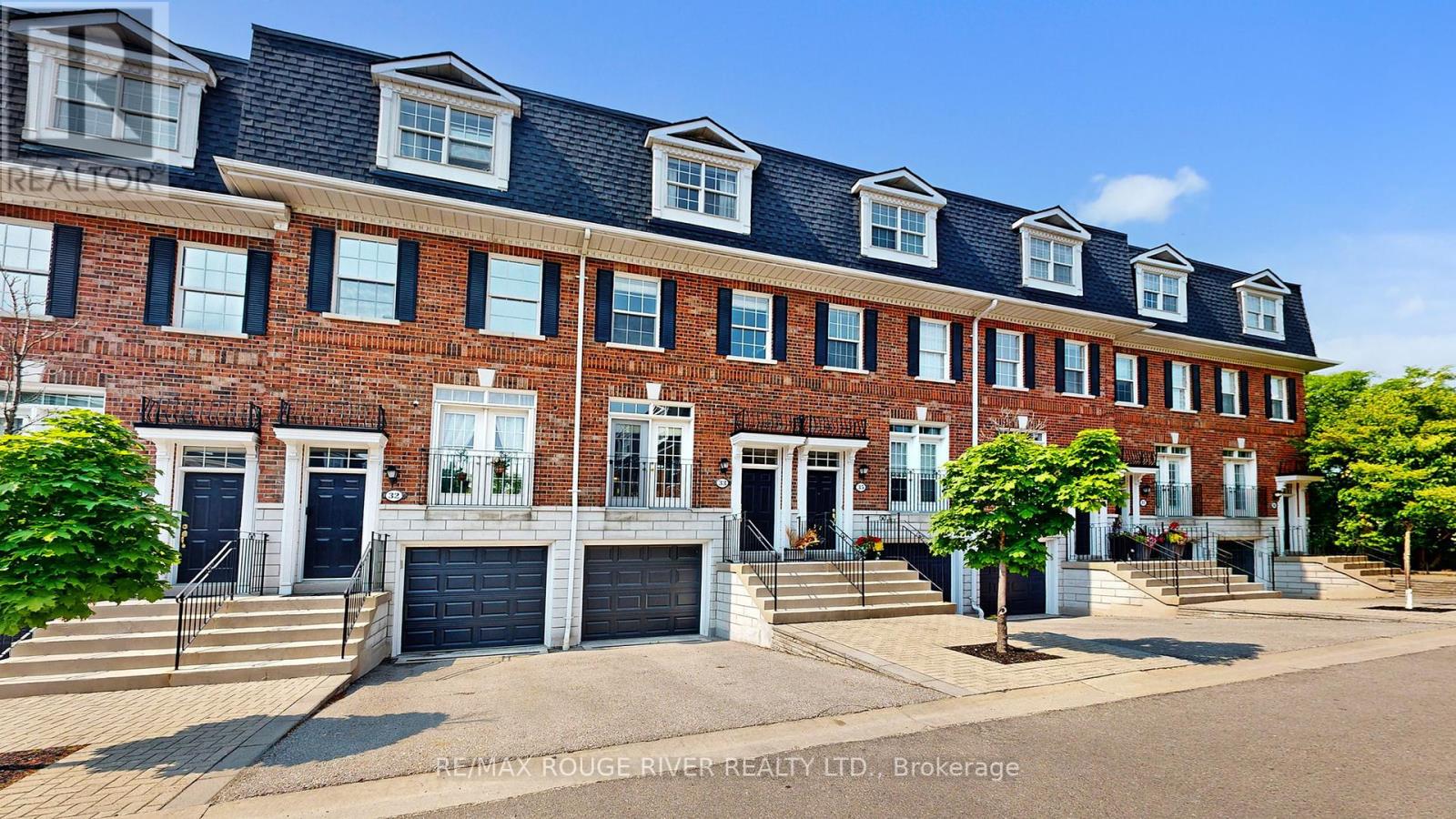 33 - 6 Leonard Street, Richmond Hill (Westbrook), Ontario  L4C 0L6 - Photo 2 - N12215779