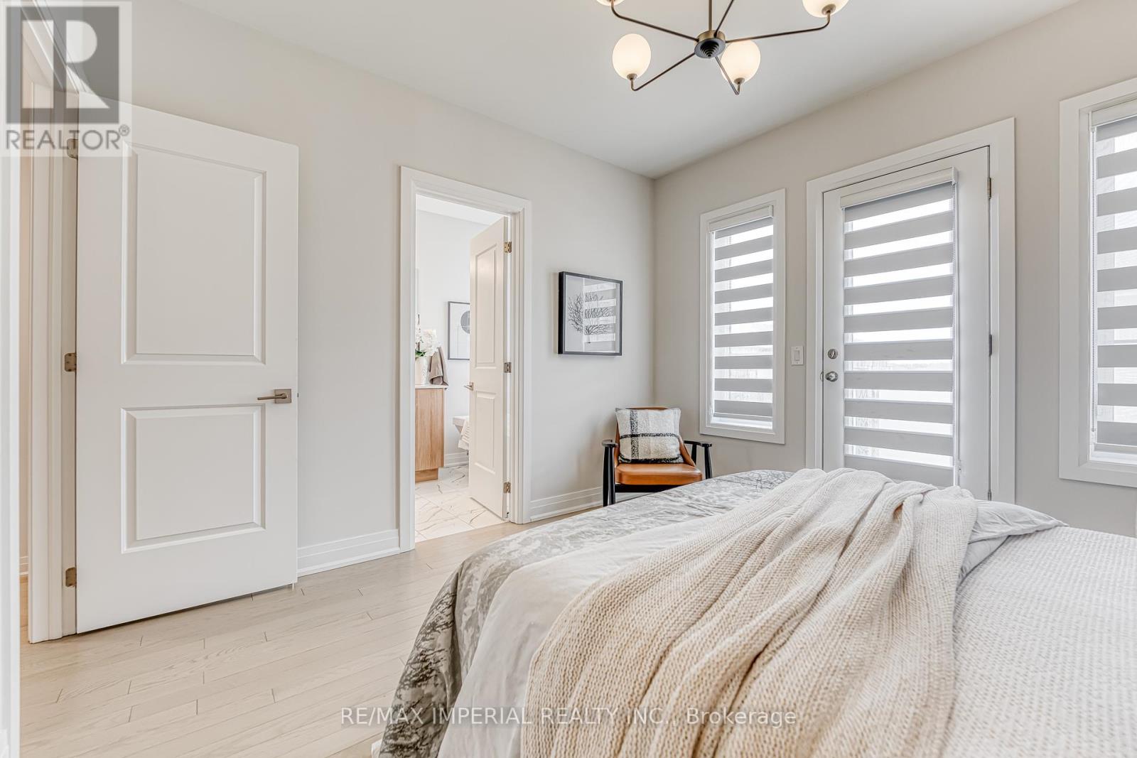 222 Vermont Avenue, Newmarket (Summerhill Estates), Ontario  L3X 0M6 - Photo 24 - N12216106