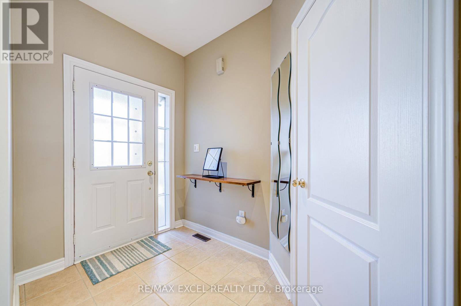 23 Lena Drive, Richmond Hill (Rouge Woods), Ontario  L4S 2V4 - Photo 6 - N12216104