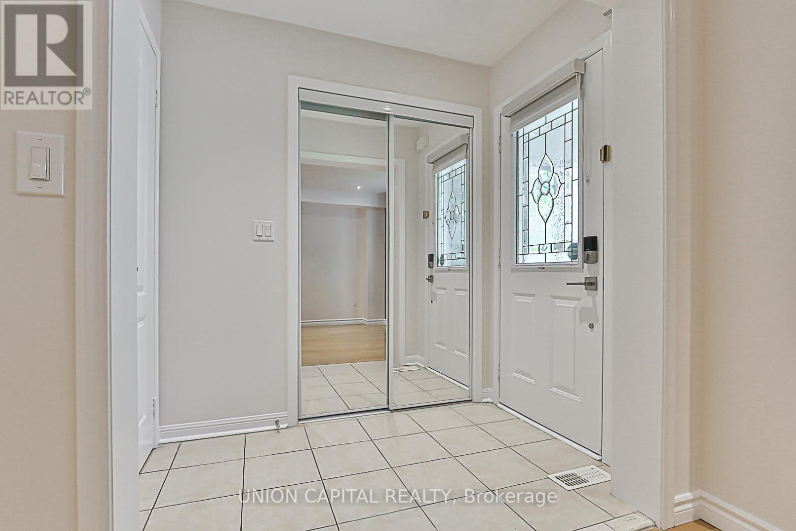 533 Bur Oak Avenue, Markham (Berczy), Ontario  L6C 2S5 - Photo 2 - N12216006