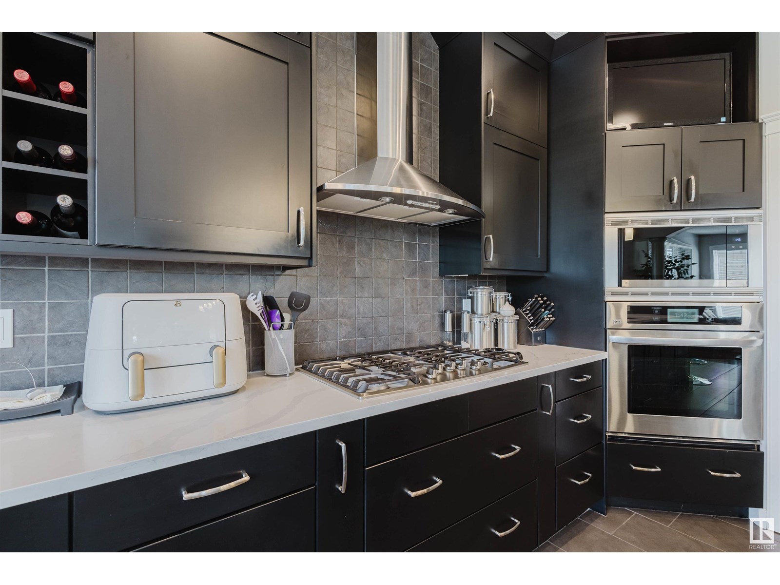 Property at 8816 208 ST NW image 3