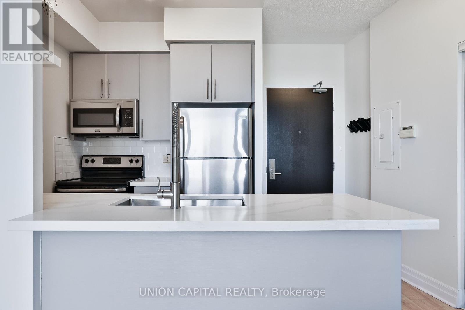 801 - 8110 Birchmount Road, Markham (Unionville), Ontario  L6G 0E3 - Photo 10 - N12216265