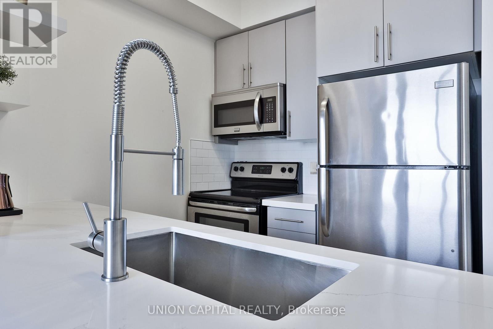 801 - 8110 Birchmount Road, Markham (Unionville), Ontario  L6G 0E3 - Photo 11 - N12216265